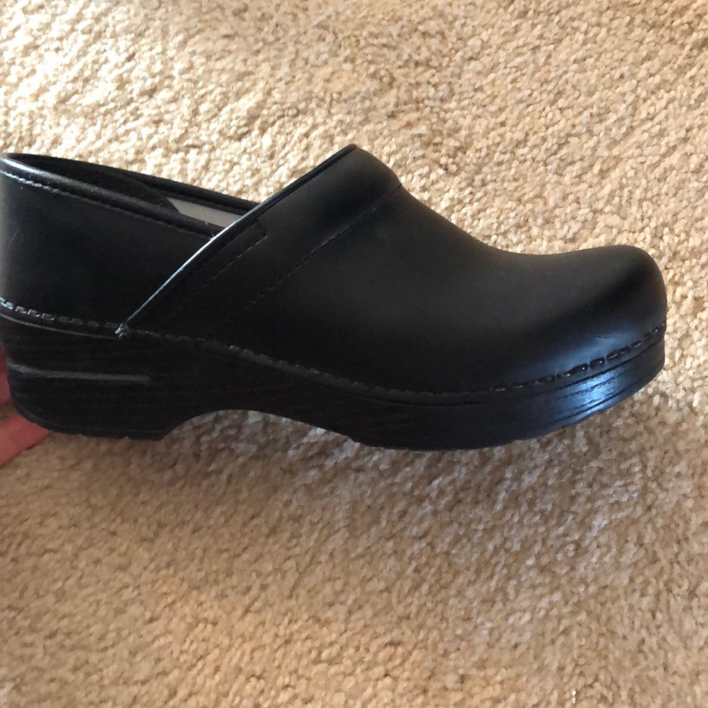 Dansko Clog. - image 4